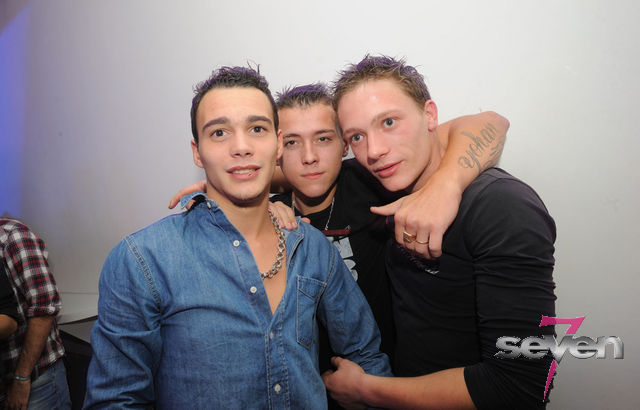 Cliquer pour voir l'image en taille réelle