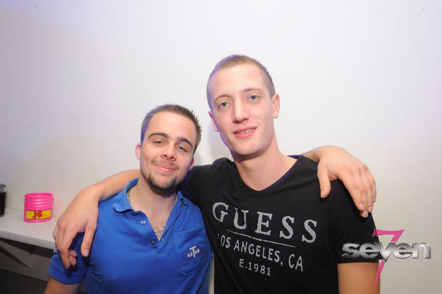 Cliquer pour voir l'image en taille réelle