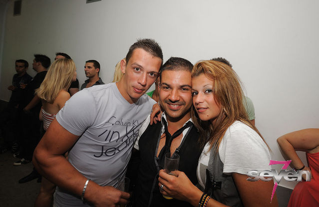 Cliquer pour voir l'image en taille réelle