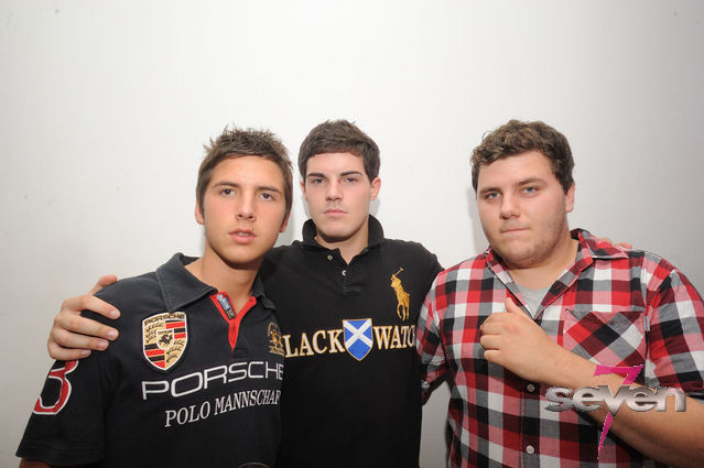 Cliquer pour voir l'image en taille réelle