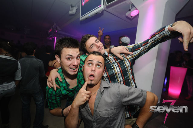 Cliquer pour voir l'image en taille réelle