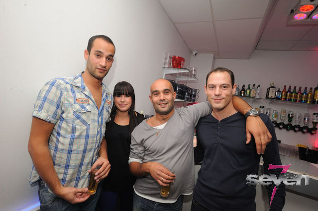 Cliquer pour voir l'image en taille réelle