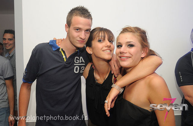 Cliquer pour voir l'image en taille réelle