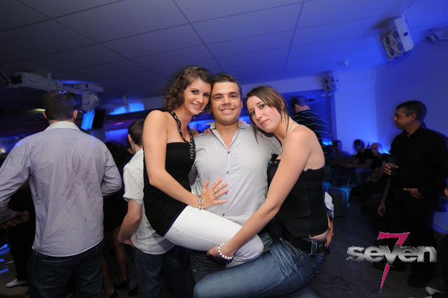 Cliquer pour voir l'image en taille réelle