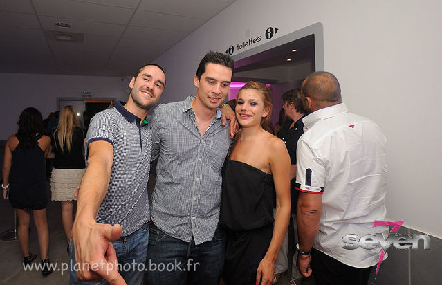 Cliquer pour voir l'image en taille réelle