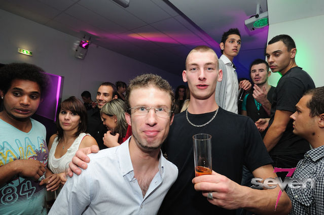 Cliquer pour voir l'image en taille réelle