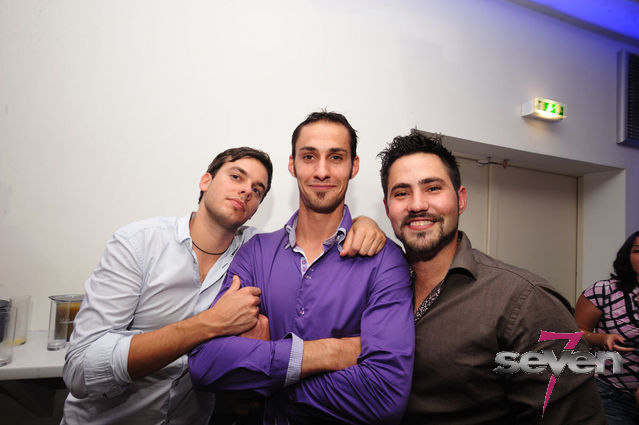 Cliquer pour voir l'image en taille réelle