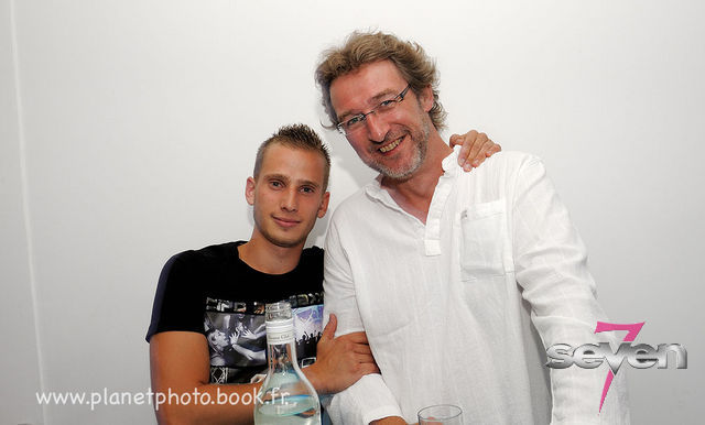 Cliquer pour voir l'image en taille réelle