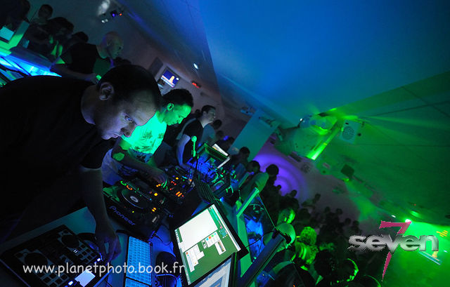 Cliquer pour voir l'image en taille réelle