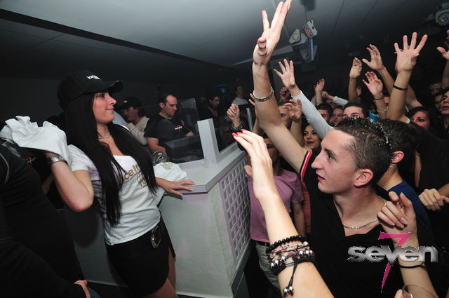 Cliquer pour voir l'image en taille réelle