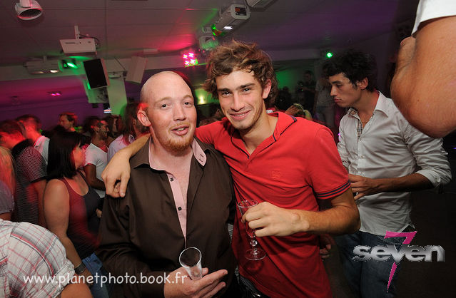 Cliquer pour voir l'image en taille réelle