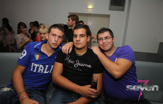 Cliquer pour voir l'image en taille réelle