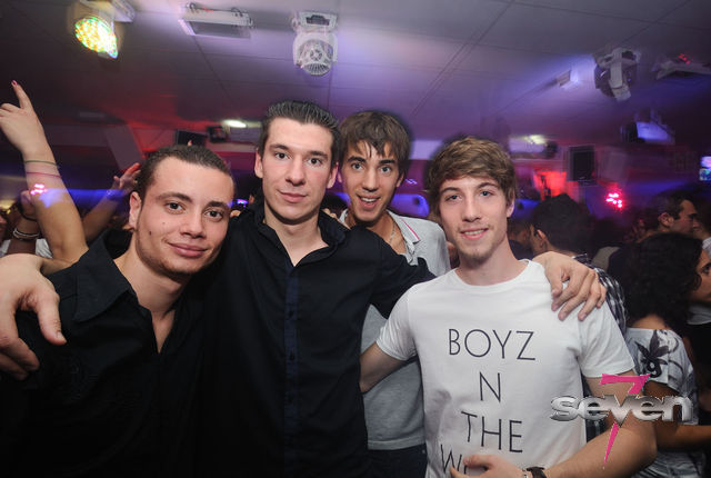 Cliquer pour voir l'image en taille réelle