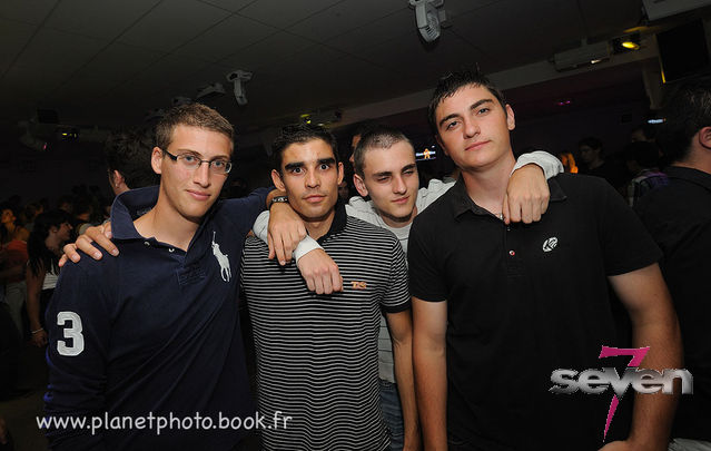 Cliquer pour voir l'image en taille réelle