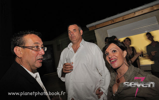 Cliquer pour voir l'image en taille réelle