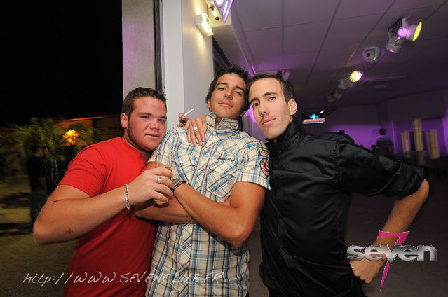 Cliquer pour voir l'image en taille réelle