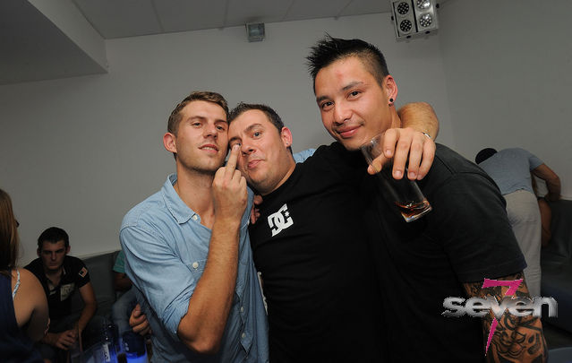 Cliquer pour voir l'image en taille réelle