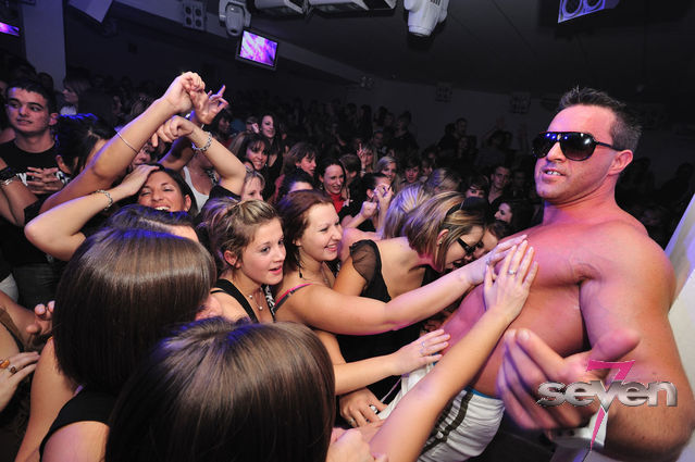 Cliquer pour voir l'image en taille réelle