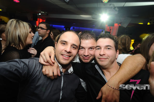 Cliquer pour voir l'image en taille réelle