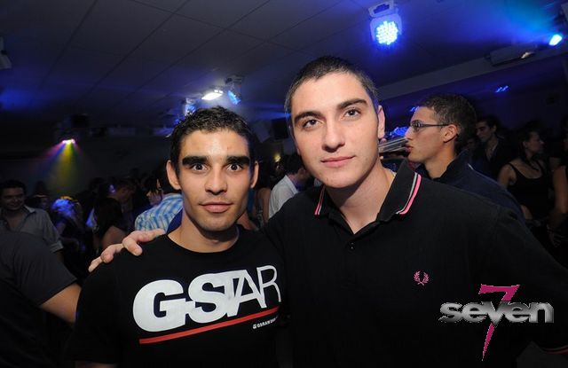 Cliquer pour voir l'image en taille réelle