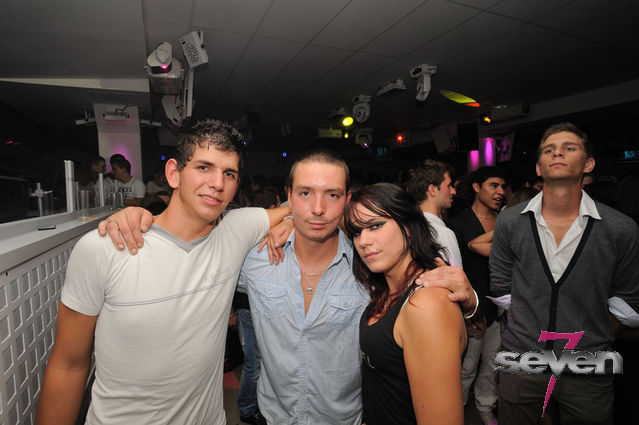 Cliquer pour voir l'image en taille réelle