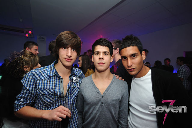 Cliquer pour voir l'image en taille réelle