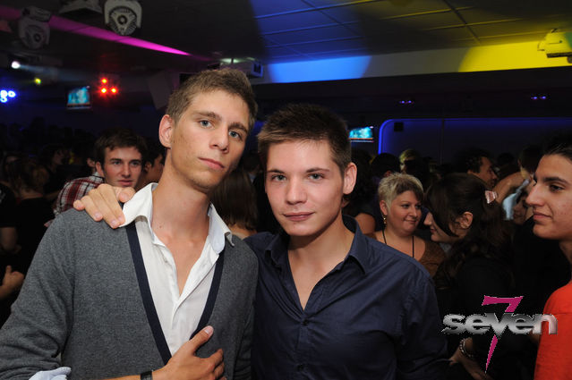 Cliquer pour voir l'image en taille réelle