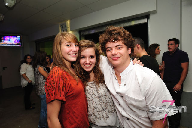 Cliquer pour voir l'image en taille réelle