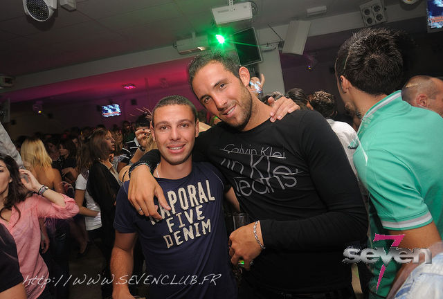 Cliquer pour voir l'image en taille réelle