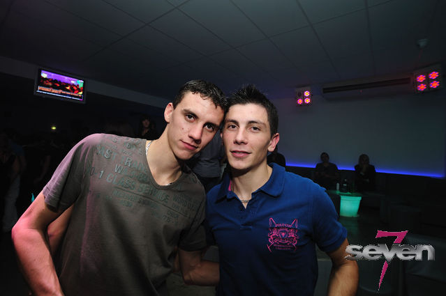 Cliquer pour voir l'image en taille réelle