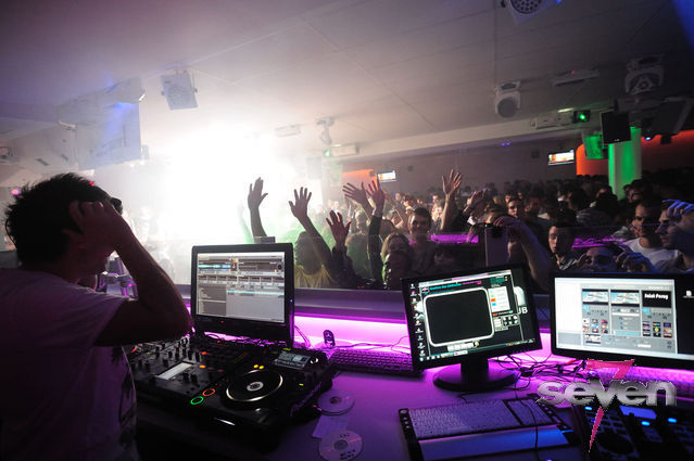 Cliquer pour voir l'image en taille réelle