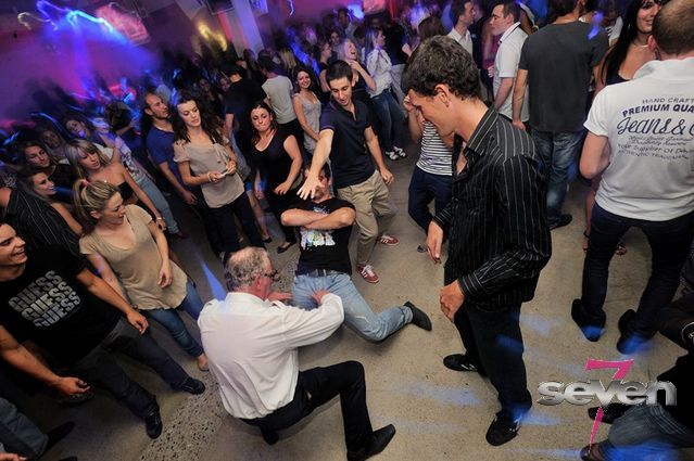 Cliquer pour voir l'image en taille réelle