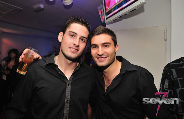 Cliquer pour voir l'image en taille réelle