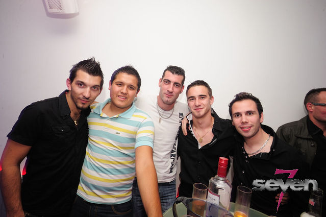 Cliquer pour voir l'image en taille réelle