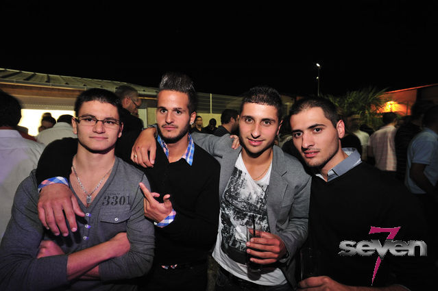 Cliquer pour voir l'image en taille réelle