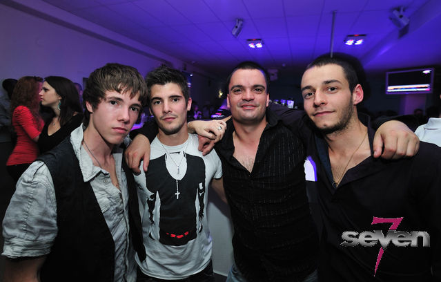 Cliquer pour voir l'image en taille réelle