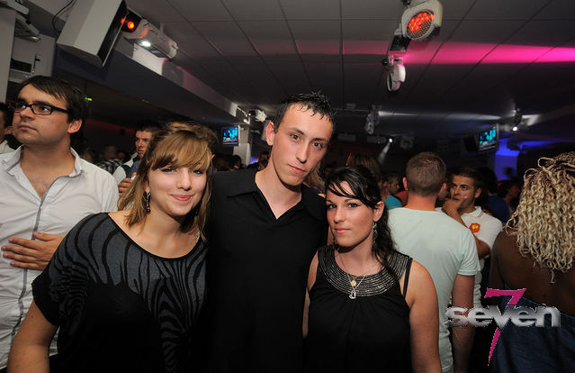 Cliquer pour voir l'image en taille réelle