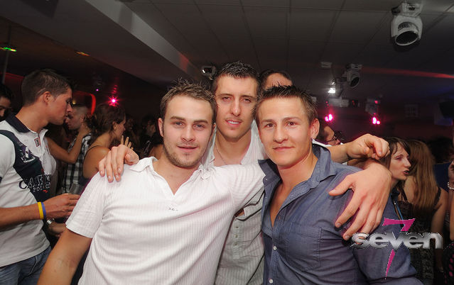 Cliquer pour voir l'image en taille réelle