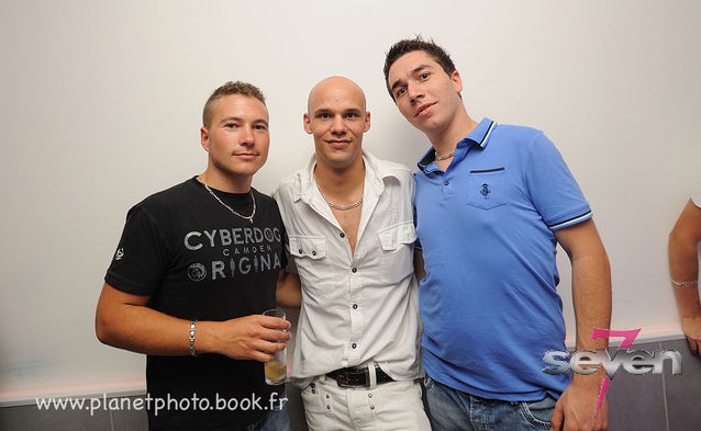 Cliquer pour voir l'image en taille réelle