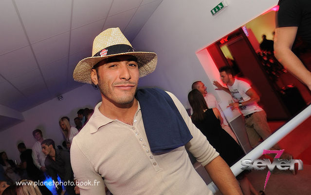 Cliquer pour voir l'image en taille réelle