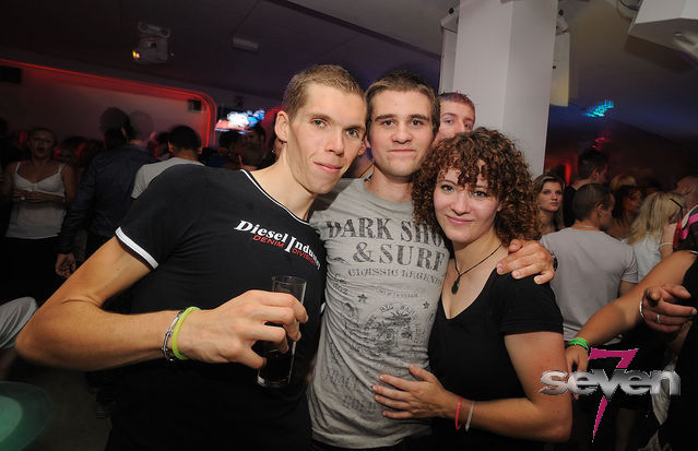 Cliquer pour voir l'image en taille réelle