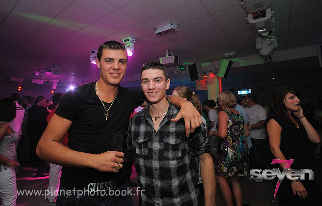 Cliquer pour voir l'image en taille réelle