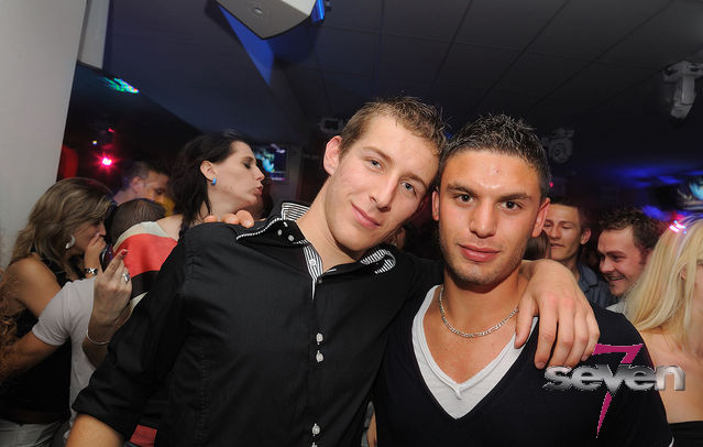 Cliquer pour voir l'image en taille réelle