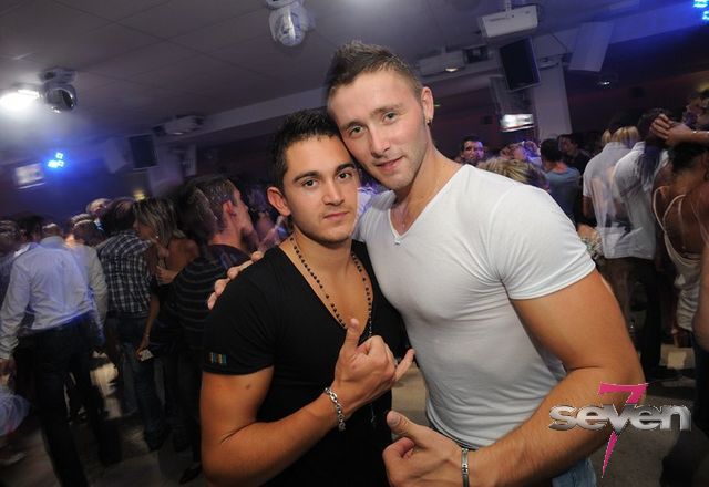 Cliquer pour voir l'image en taille réelle