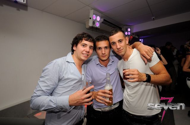 Cliquer pour voir l'image en taille réelle