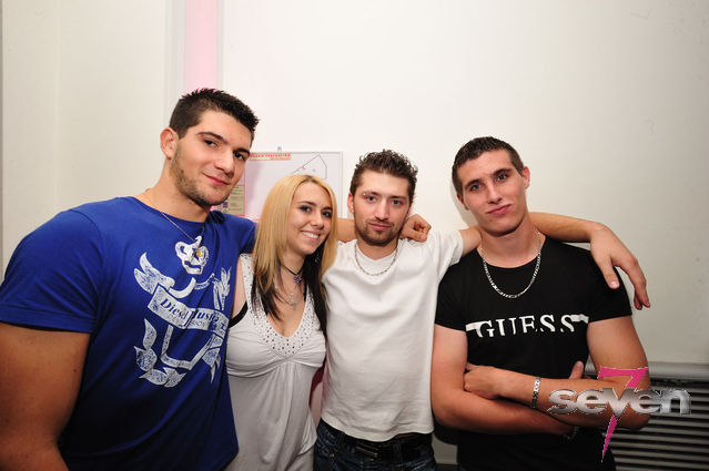 Cliquer pour voir l'image en taille réelle