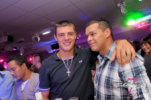 Cliquer pour voir l'image en taille réelle