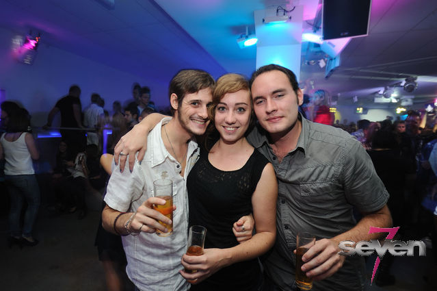 Cliquer pour voir l'image en taille réelle