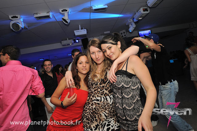 Cliquer pour voir l'image en taille réelle