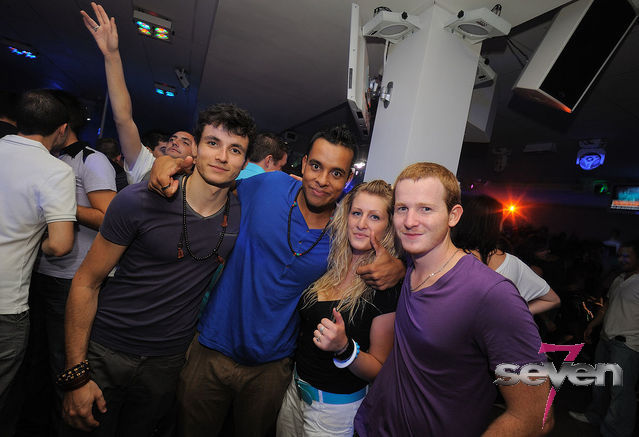 Cliquer pour voir l'image en taille réelle